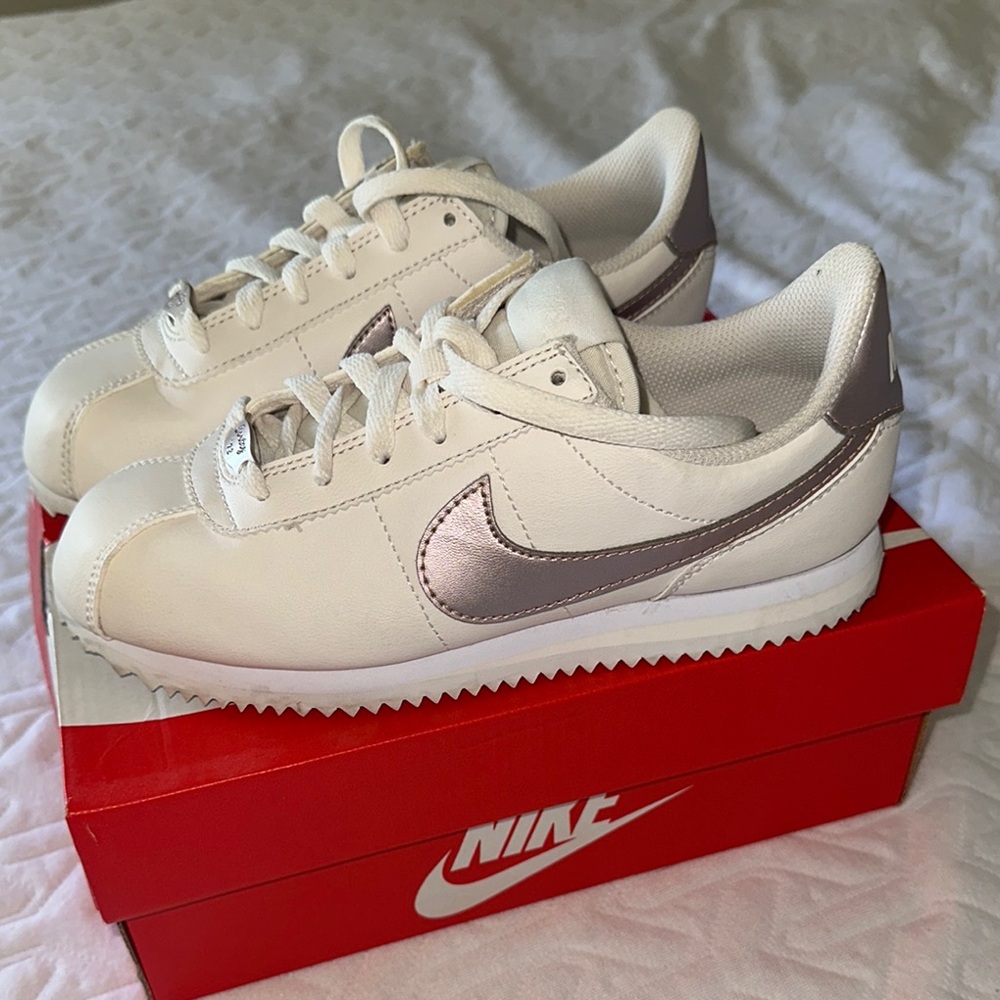 Nike Cortez White and Bronze Sneakers Classic Design